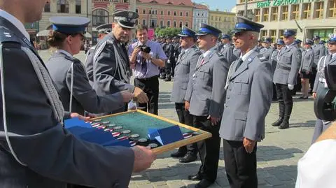 1909 dolnośląskich funkcjonariuszy awansowało na wyższy stopień z okazji Święta Policji