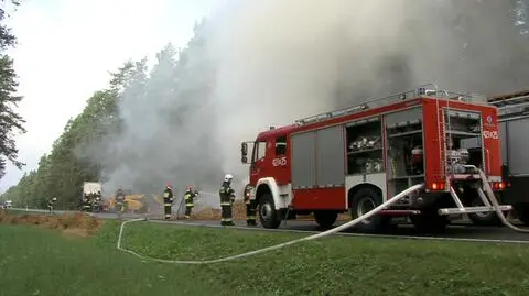 Buszkowo: pożar naczepy ze słomą na DK22