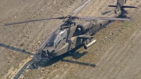 Potężny "Apacz" pokonany przez błoto. Maszyna utknęła w polu