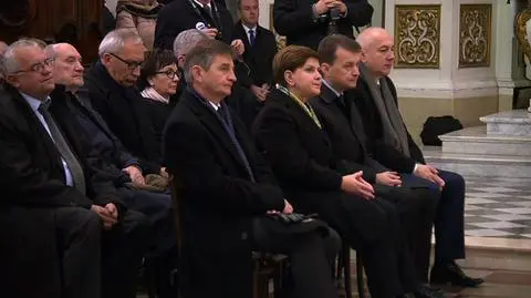 Politycy PiS na mszy upamiętniającej katastrofę smoleńską