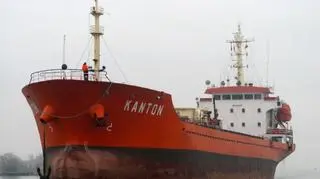 Statek Kanton pojawił się w Chersoniu na Krymie. Jego załoga przebywa teraz w areszcie