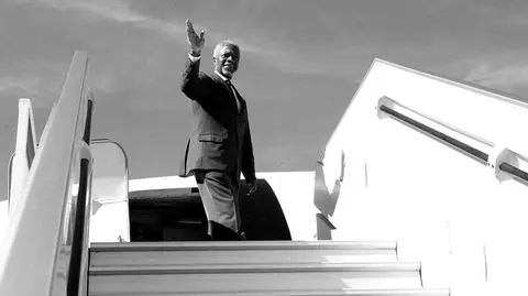 Utytułowany pokojową nagrodą nobla Kofi Annan nie żyje (materiał "Faktów" TVN z 18 sierpnia)