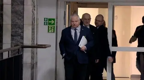 Opozycja pyta o prace nad ustawą o jawności zarobków w NBP