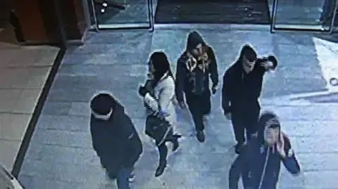 Zabrze: policja szuka złodzieja skarbonki WOŚP, nagrał go monitoring