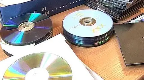 Ponad 800 zarzutów dla dwóch osób. Za dziecięcą pornografię 