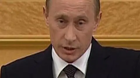 "Szeroki front narodowy" potrzebny. Putin nawołuje