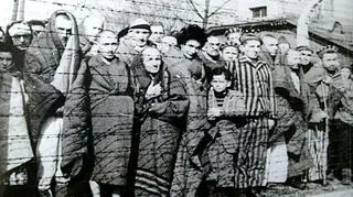 W nocy z 2 na 3 sierpnia 1944 r. Niemcy zgładzili 2897 więźniów romskich