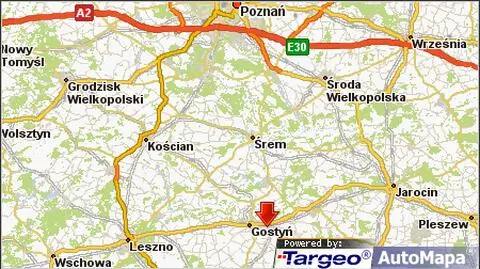 Najpierw cysterna zablokowała autobus. 
Potem piaskarka wjechała w strażaków