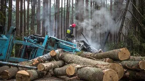 Jeziorki: Skoda zderzyła się ze scanią na drodze krajowej na 22