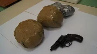 Trzy osoby podejrzane zostały tymczasowo aresztowane