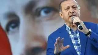 Po nieudanym zamachu stanu z 15 lipca Erdogan zapowiedział "oczyszczenie kraju z wirusa"