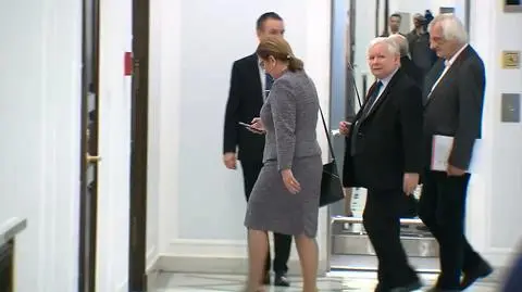 Old suit, old shoes, new tapes. Jarosław Kaczyński&#039;s public image begins to change