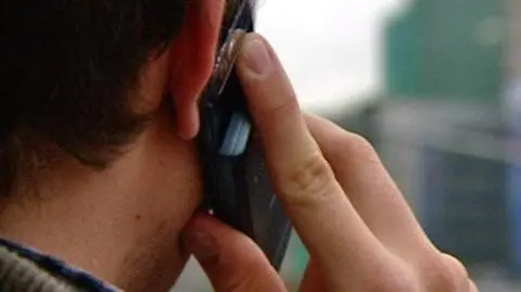 Fundacja apeluje do premiera ws. specsłużb