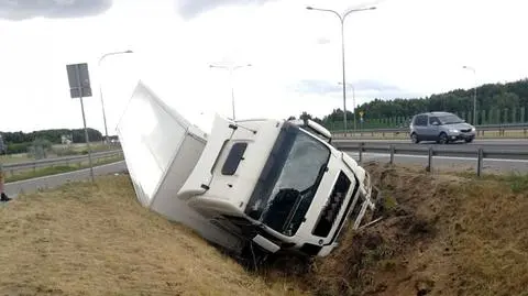 Ledwo stał na nogach, jechał ciężarówką po autostradzie