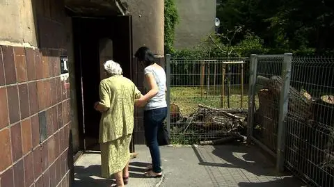 Program TTV o kamienicy na Powiślu ogrodzonej płotem