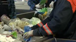 Dziecko znaleziono w sortowni śmieci. Zginęło od ciosu w głowę