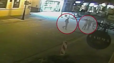 Jednym ze świadków był mężczyzna widoczny na tym nagraniu