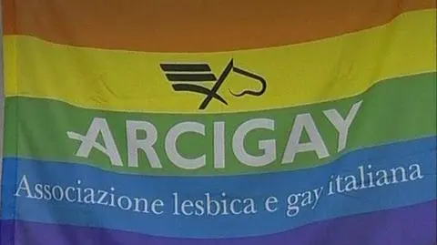 Biskup wśród gejów