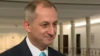 23.01 |- Był to aksamitny atak hakerów, ale to jednak był atak. Paweł Graś się pomylił - przyznał w TVN24 Sławomir Neumann z Platformy Obywatelskiej, mówiąc o niedzielnej wypowiedzi rzecznika rządu. Ale dodał też, łagodząc: - To była niedziela rano, więc być może nie miał wszystkich informacji. Graś powiedział wczoraj rano, że awaria stron rządowych to nie był atak hakerów, a jedynie efekt "częstych wizyt". (TVN 24)