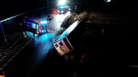 W wypadku zginęła jedna osoba, ponad 20 zostało rannych