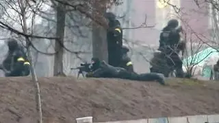 Na ulicach Kijowa do ludzi strzelali snajperzy