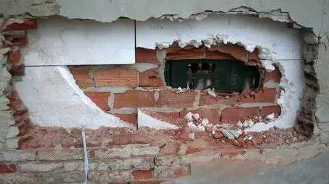 Chciał się napić. Zaczął burzyć hurtownię