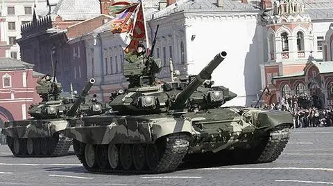 Rosyjskie czołgi w odpowiedzi na "niestabilność"