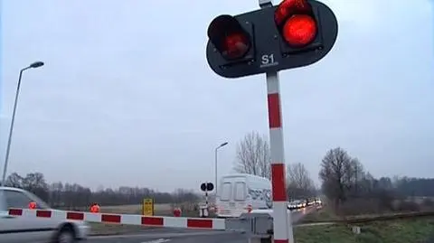 Pijani pilnowali bezpieczeństwa 
na torach