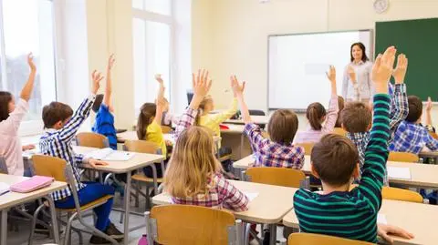 "Polska i Świat". Oceny dla nauczycieli. Kontrowersyjne kryteria