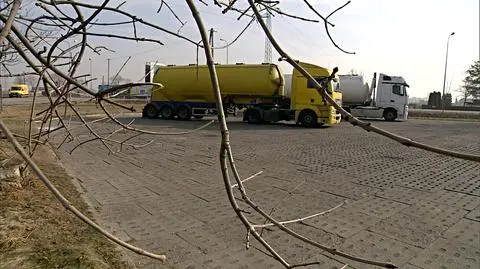 Kutno: Śmierć na parkingu. Dwa ciała znalezione w tirze na parkingu