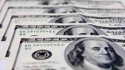 Milioner upozorował własną śmierć? Żona bankrutuje, 100 mln dol. nie do ruszenia
