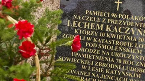 Tablica ze Smoleńska już w Polsce. Na razie w MSZ