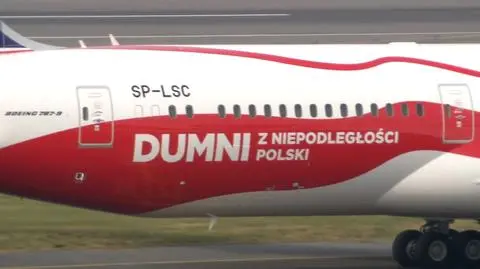 LOT Airlines painted two Dreamliners in Polish national colours
