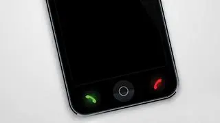 Chinka została śmiertelnie porażona prądem, gdy chciała odebrać przychodzace połączenie