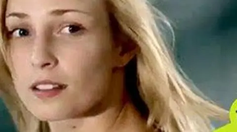 Promocja bez erekcji. Urzędnicy zmieniają klip