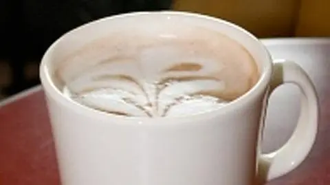 Zapłacili 70 zł za dwie filiżanki zwykłego cappuccino