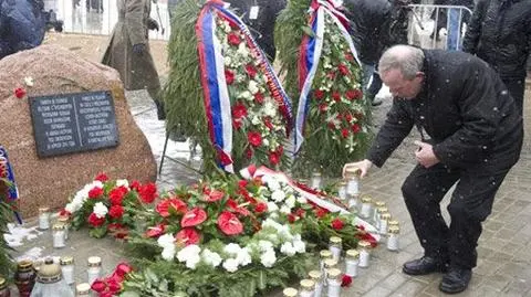 "Skandal okrył mrokiem pierwszą rocznicę"
