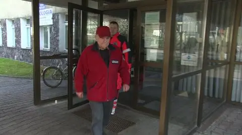 Władysław Przybył ma 94 lata, a mimo to wciąż pomaga pacjentom