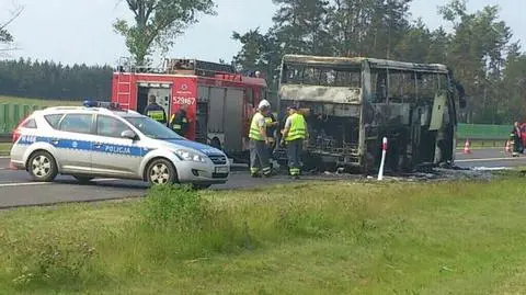 Autobus spłonął na A1. Dzieci ewakuowane