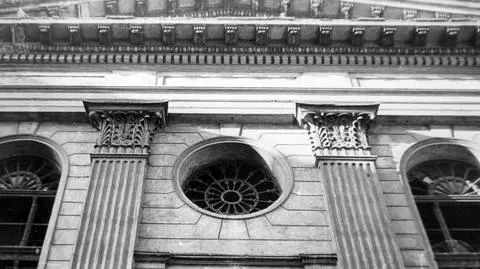 Kiedyś gospoda, później świątynia. Historia Synagogi pod Białym Bocianem 