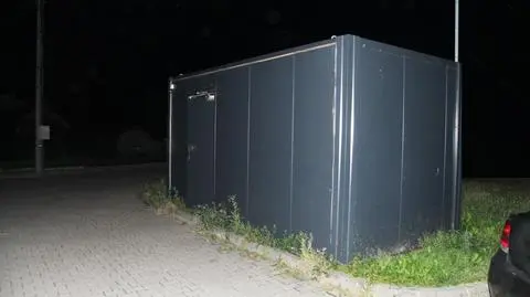 Zostawił 6-latkę w samochodzie i poszedł grać na automatach