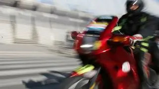 Motocyklista uciekł policjantom