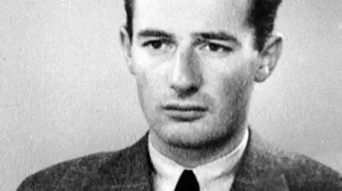 Wallenberg był od lipca 1944 r. sekretarzem szwedzkiej ambasady w Budapeszcie 