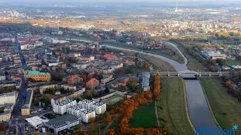 Grobelny prezentuje budżet. 
Mniej na drogi, zdrowie, kulturę
