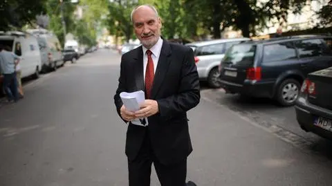 Macierewicz w centrum uwagi