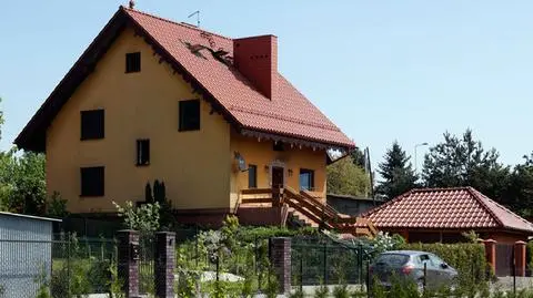 4-latka i 18-latka zginęły w pożarze domu. Matka i syn walczą o życie