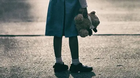 Policjant jest podejrzany o molestowanie i zgwałcenie sześcioletniej dziewczynki (zdjęcie ilustracyjne)