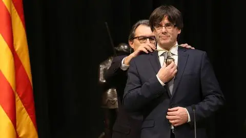 Madryt nie zgadza się, by Puigdemont rządził Katalonią z Brukseli
