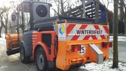 Żwir zamiast soli na ulicach. Sopot testuje nową metodę
