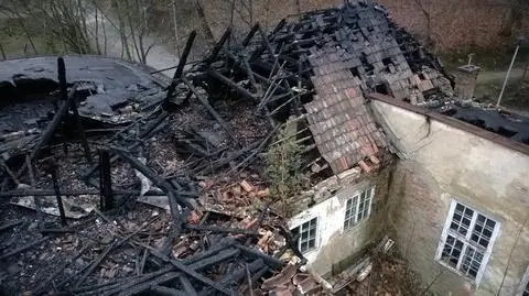 Spłonął zabytkowy dwór w Gdańsku. "Nic nie wskazuje na podpalenie"